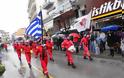 Υπό βροχή η παρέλαση στην Ξάνθη - Ντύθηκε στα λευκά το Δασικό Χωριό - Φωτογραφία 5