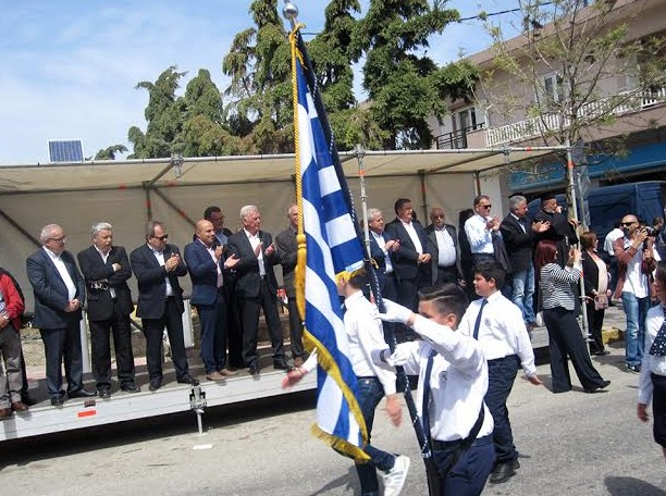 Με τη συμμετοχή μαθητών σχολείων του Γαζίου και Πολιτιστικών Συλλόγων του Δήμου Μαλεβιζίου, πραγματοποιήθηκε η παρέλαση στην πόλη του Γαζίου [photos] - Φωτογραφία 16