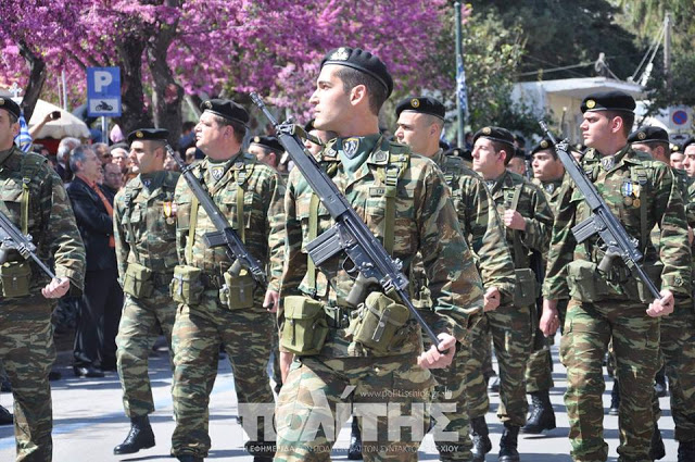 Φωτό από τη στρατιωτική παρέλαση στη Χίο - Φωτογραφία 11