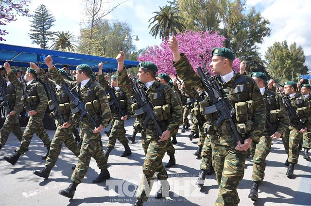 Φωτό από τη στρατιωτική παρέλαση στη Χίο - Φωτογραφία 9