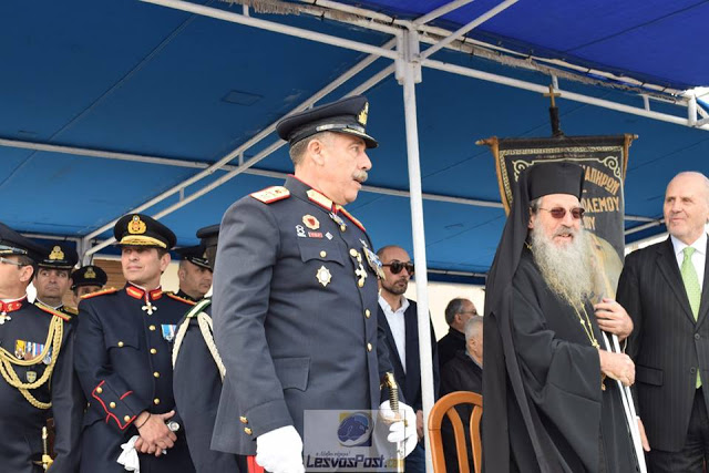 Φωτό από τη στρατιωτική παρέλαση στη Μυτιλήνη - Φωτογραφία 11