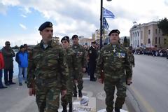Φωτό από τη στρατιωτική παρέλαση στη Μυτιλήνη