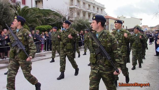 Φωτό και βίντεο από τη στρατιωτική παρέλαση στη Λήμνο - Φωτογραφία 16