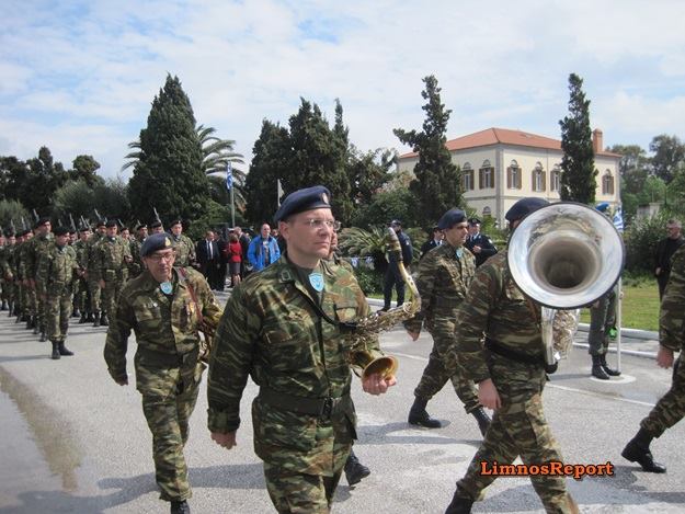 Φωτό και βίντεο από τη στρατιωτική παρέλαση στη Λήμνο - Φωτογραφία 8