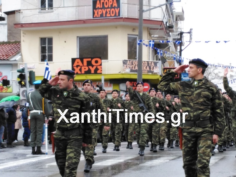 Φωτό και βίντεο από τη στρατιωτική παρέλαση στην Ξάνθη - Φωτογραφία 6