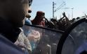 Αδειάζει η Ειδομένη - Αλλα τρία λεωφορεία έφυγαν για Ημαθία και Πιερία