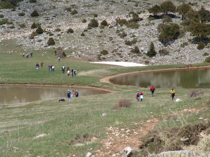 Οι φανταστικές λίμνες στον Βόλο που δημιουργήθηκαν από μετεωρίτες! - Φωτογραφία 6