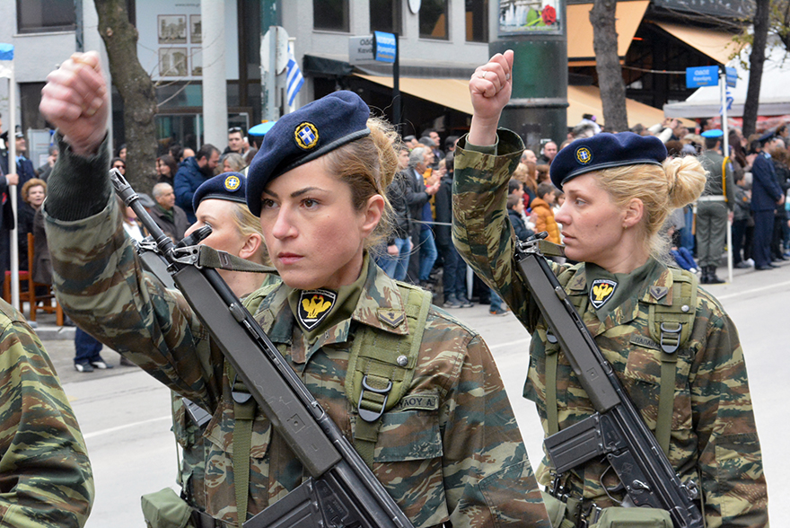 Έκλεψαν τις εντυπώσεις οι γυναίκες στρατιωτικοί στην παρέλαση της Αλεξανδρούπολης - Φωτογραφία 5