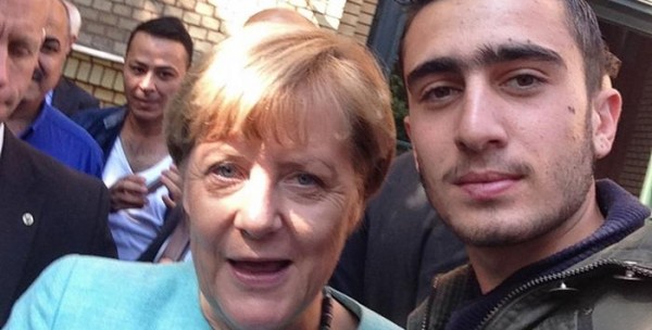 Όλη η αλήθεια για τη selfie της Μέρκελ με τον βομβιστή των Βρυξελλών - Φωτογραφία 2