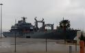 Στον Πειραιά ξεκουράζονταν τα πληρώματα των πλοίων του ΝΑΤΟ και εκεί είδαν τους...πρόσφυγες! - Φωτογραφία 2