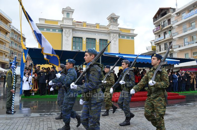 Η στρατιωτική παρέλαση στην Τρίπολη (pics,vid) - Φωτογραφία 11