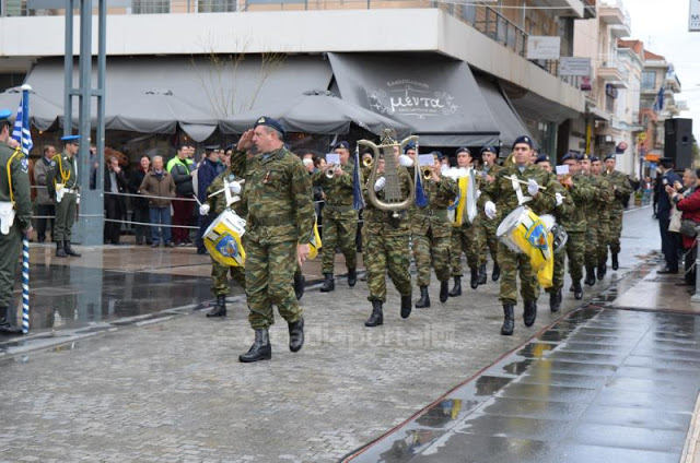 Η στρατιωτική παρέλαση στην Τρίπολη (pics,vid) - Φωτογραφία 5