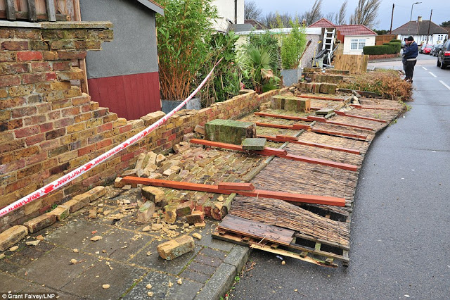 Εικόνες καταστροφής στη Βρετανία μετά το πέρασμα της Katie... [photos] - Φωτογραφία 2