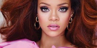 Η Rihanna σε μια εμφάνιση... που δεν έχετε ξαναδεί! [photos] - Φωτογραφία 1