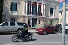 ΤΩΡΑ: Στην Μυτιλήνη ο Αμερικάνος Πρέσβης- Σε λίγο στην Μυτιλήνη και η υφυπουργός Εξωτερικών των ΗΠΑ... [photos]