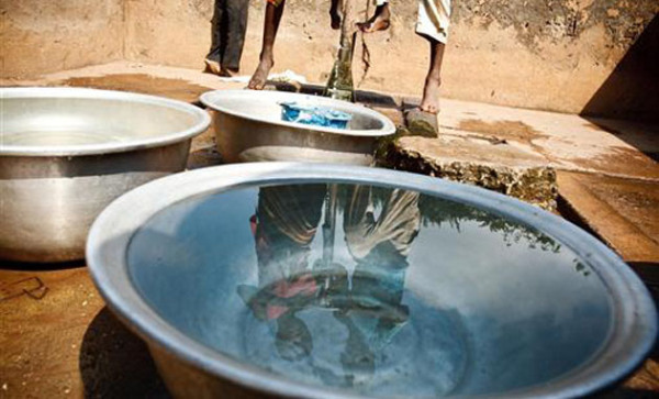 «SOS»: Ένας στους 10 ανθρώπους δεν έχει πρόσβαση σε καθαρό νερό - Φωτογραφία 2