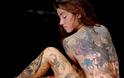 Δείτε τι γίνεται όταν η τέχνη του tattoο συναντάει ένα όμορφο γυναικείο κορμί - Φωτογραφία 22
