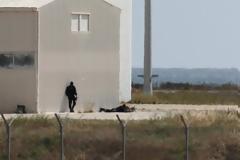 Αεροπειρατεία: Ετοιμάζουν επιχείρηση για τη σύλληψη του αεροπειρατή; Πήραν θέση οι ελεύθεροι σκοπευτές!