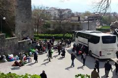 Αποχώρησαν οι προσφυγές από το φρούριο των Τρικάλων [photos]