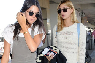 Τι ψώνισαν η Kendall Jenner και η Hailey Baldwin στη Νέα Υόρκη; [photo] - Φωτογραφία 1