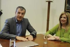 Δύο ώρες μιλούσαν Γεννηματά και Θεοδωράκης - Πού συμφώνησαν