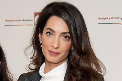 Η Amal Clooney είναι πιο αδύνατη από ποτέ... [photos]