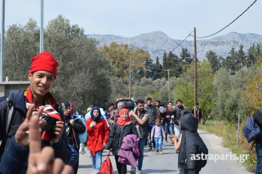 Χίος: Έφυγαν οι μισοί πρόσφυγες από το xot spot! Άγνωστο που κατευθύνονται! - Φωτογραφία 1
