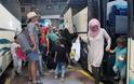 «Πόλεμος» ΚΤΕΛ - τουριστικών λεωφορείων για τη μεταφορά των προσφύγων