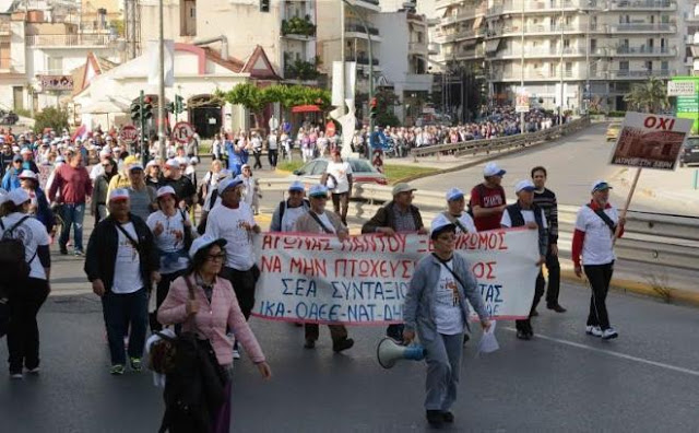 Πάτρα: Συνεχίζει προς Αίγιο η πορεία κατά της ανεργίας- Συμμετέχει ο Μητροπολίτης Πατρών κ.κ. Χρυσόστομος - Φωτογραφία 2