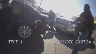 Βίντεο-σοκ: Αστυνομικός πυροβολεί 9 φορές συνάδελφο του γιατί... [video] - Φωτογραφία 1