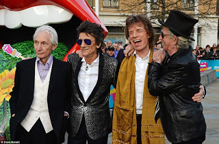 Οι Rolling Stones έκαναν έκθεση για να γιορτάσουν... 50 χρόνια rock 'n' roll! [photos] - Φωτογραφία 1