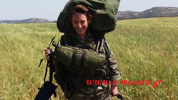 Και γυναίκα αλεξιπτωτίστρια στο Τυμπάκι της Κρήτης! - Φωτογραφία 3