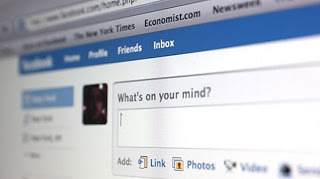 Facebook: Ο κόσμος μοιράζεται ολοένα και λιγότερο προσωπικά status updates - Φωτογραφία 1