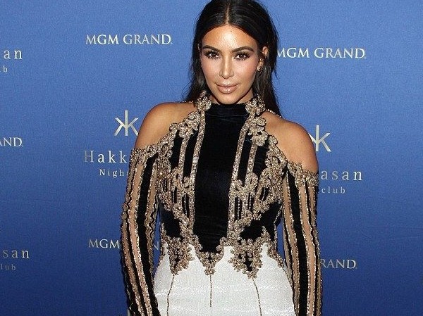 Το πιο απαίσιο φόρεμα της Kim Kardashian [photos] - Φωτογραφία 2