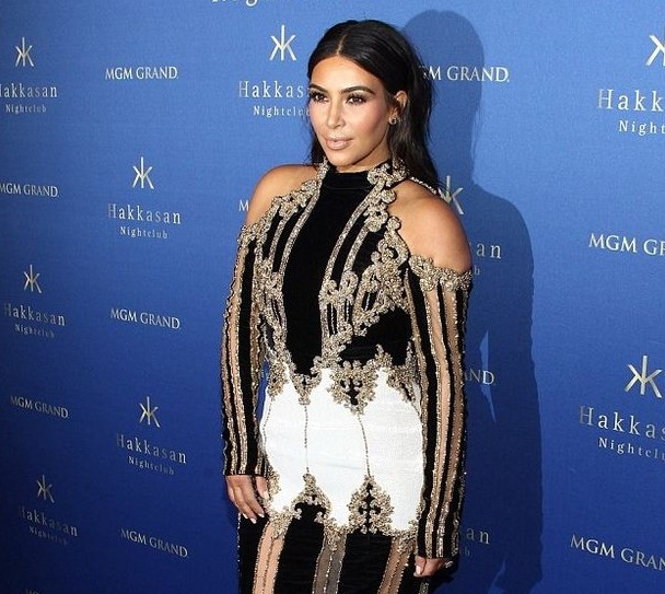 Το πιο απαίσιο φόρεμα της Kim Kardashian [photos] - Φωτογραφία 5