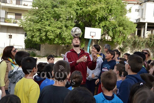 Κώστας Φορτούνης – Επέστρεψε στο Δημοτικό Σχολείο όπου φοιτούσε και ο ίδιος - Φωτογραφία 3