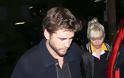 Είναι επίσημο: O Liam Hemsworth θα παντρευτεί με τη Miley Cyrus... [photos] - Φωτογραφία 4