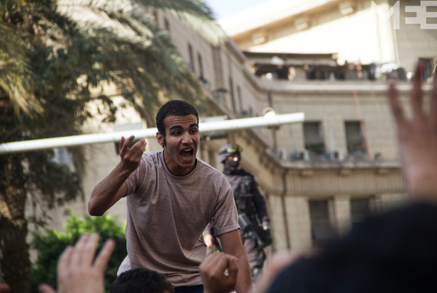 Επεισόδια στο Κάιρο: Δακρυγόνα και 50 συλλήψεις σε ογκώδη διαδήλωση [photos] - Φωτογραφία 6