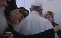 Στη Λέσβο ο Πάπας Φραγκίσκος - Ιστορική επίσκεψη για το προσφυγικό - Φωτογραφία 11
