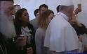 Στη Λέσβο ο Πάπας Φραγκίσκος - Ιστορική επίσκεψη για το προσφυγικό - Φωτογραφία 12