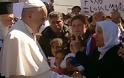 Στη Λέσβο ο Πάπας Φραγκίσκος - Ιστορική επίσκεψη για το προσφυγικό - Φωτογραφία 18