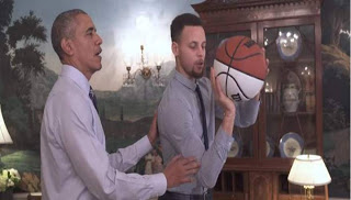 Απίστευτο βίντεο: Ο Ομπάμα δείχνει σε ένα παίκτη του ΝΒΑ πώς να... ρίχνει τη μπάλα! [video] - Φωτογραφία 1