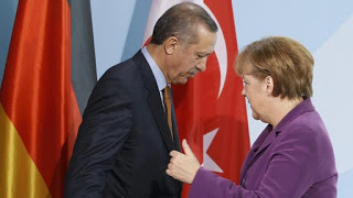 Το Spiegel ξεφτιλίζει τη Μέρκελ-υποτακτικό του Ερντογάν… [photo] - Φωτογραφία 1
