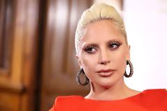 Όταν η Lady Gaga μπήκε σε συμμορία με μηχανόβιους... [photos]