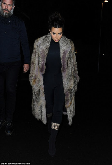 Δείτε τι έβαλε η Kim Kardashian και βγήκε έξω στην Ισλανδία! [photo] - Φωτογραφία 3