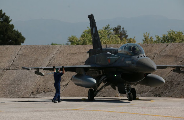 Φωτό από την πτήση του Α/ΓΕΕΘΑ με F-16 - Φωτογραφία 26