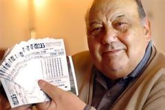 Δέκα απίστευτες ιστορίες ανθρώπων που κέρδισαν το λαχείο... [photo+video]