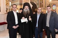 Ο ΟΛΥΜΠΙΑΚΟΣ ΔΙΠΛΑ ΣΤΟΥΣ ΠΟΛΙΤΕΣ ΤΟΥ ΠΕΙΡΑΙΑ (VIDEO & PHOTOS)
