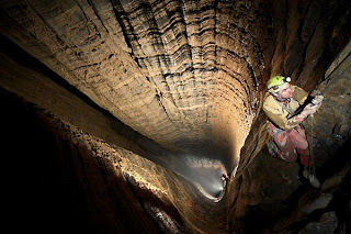 Η βαθύτερη σπηλιά στον κόσμο... [photos] - Φωτογραφία 1