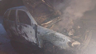 Φωτιά κατέστρεψε αυτοκίνητο στη Φθιώτιδα [photos] - Φωτογραφία 1